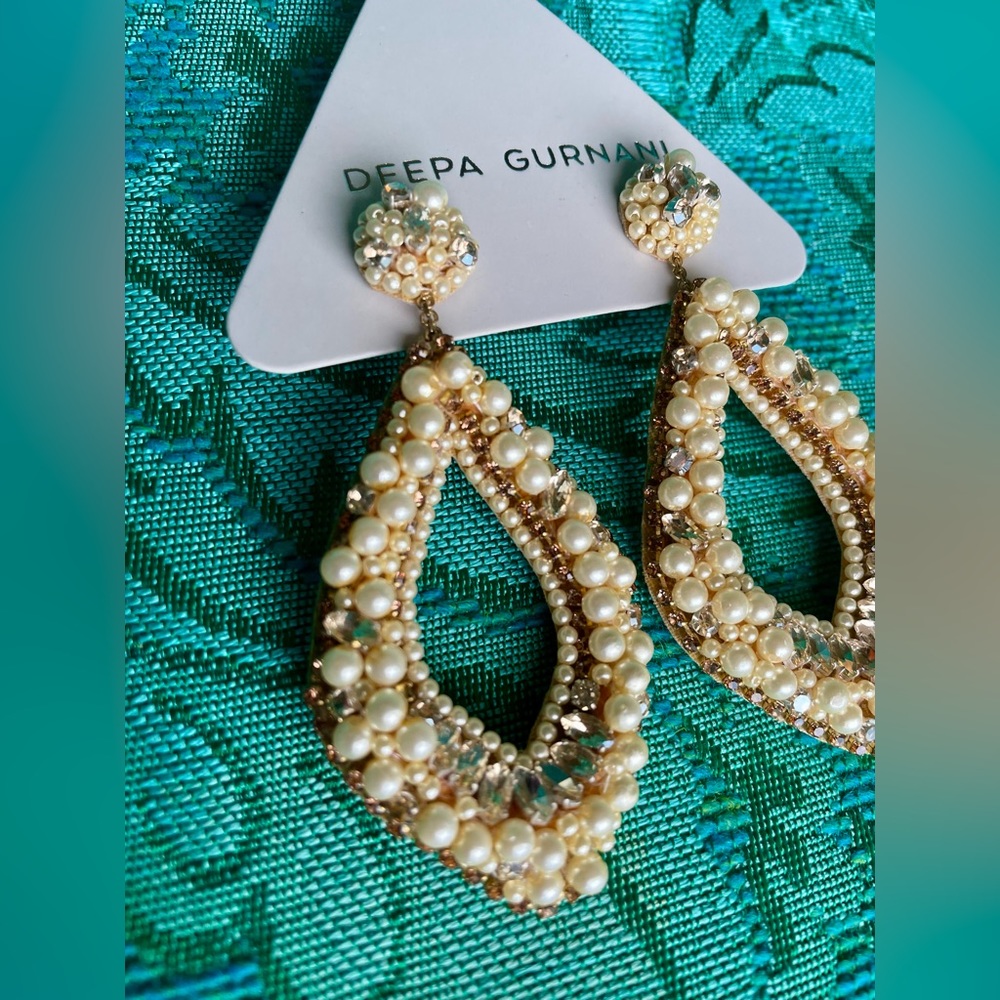 Deepa Gurnani Pearl & Rhinestone Statement Chandelier Earrings Ivory NWT - Picture 7 of 14